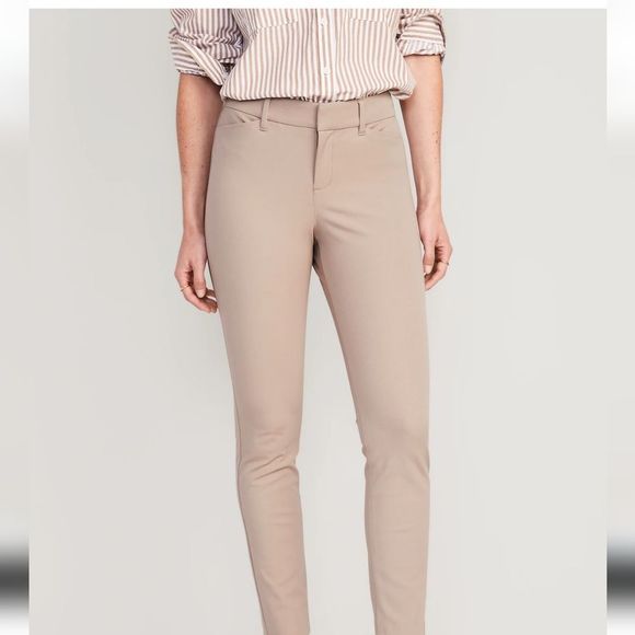 Old Navy Pants - Old Navy Pixie Pants Sz 4 Petite